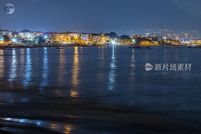 阿拉尼亚/土耳其的夜景，超级月亮